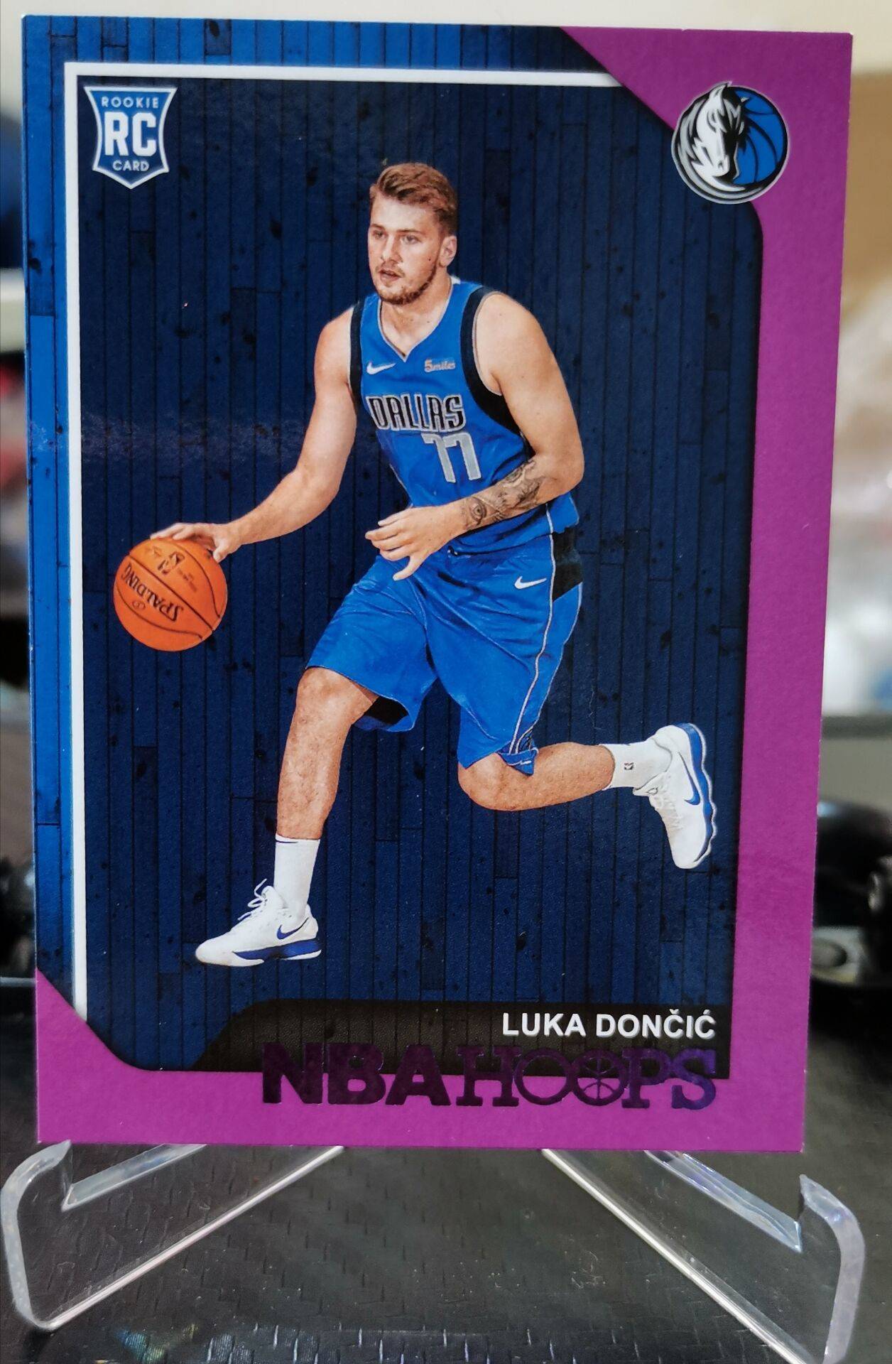 2018-19panini hoops 大热探花秀 东契奇 紫色平行版 hoops base 非常